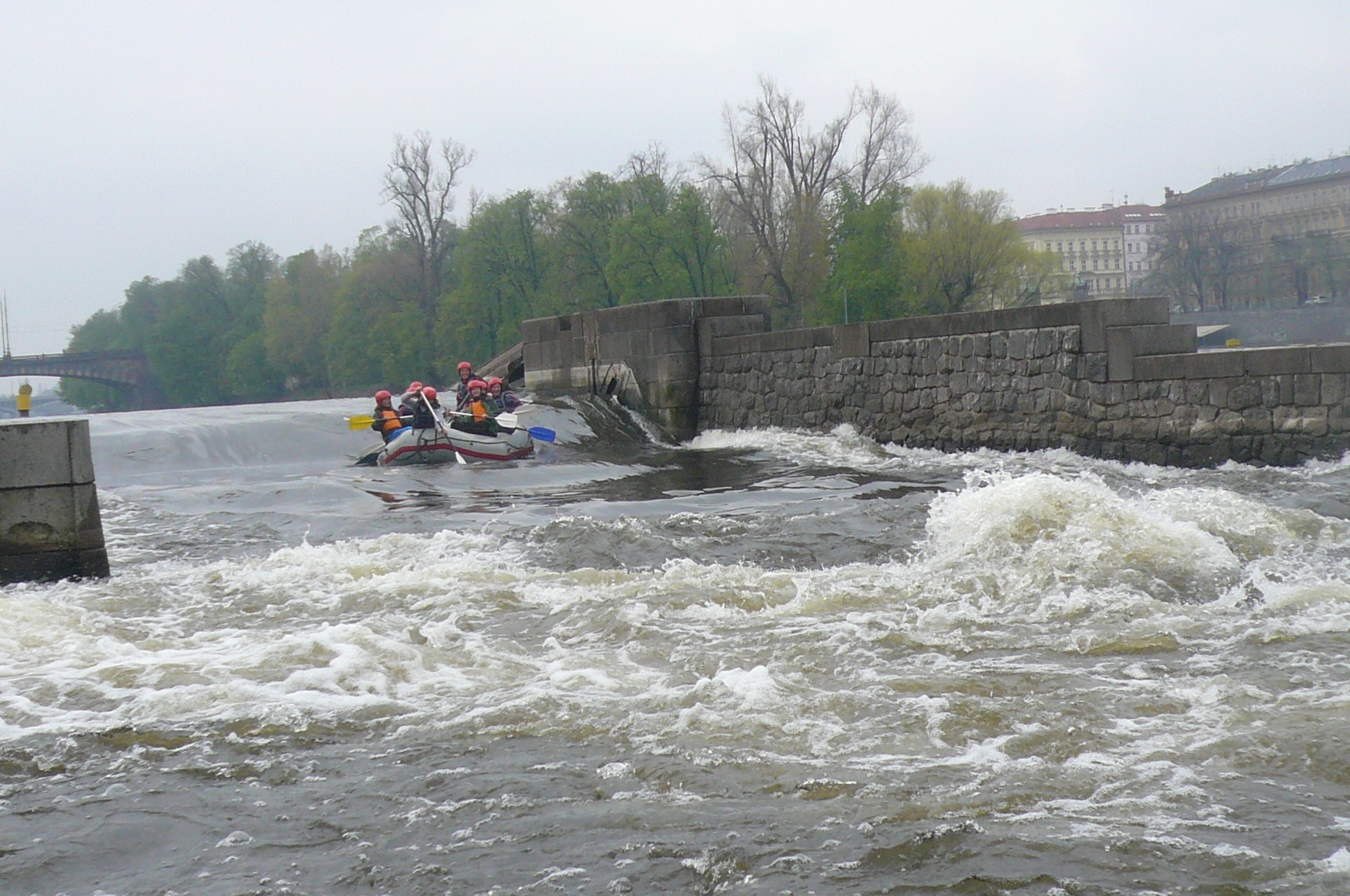 CAL 2008 04 Studna jez za vecera septa 41